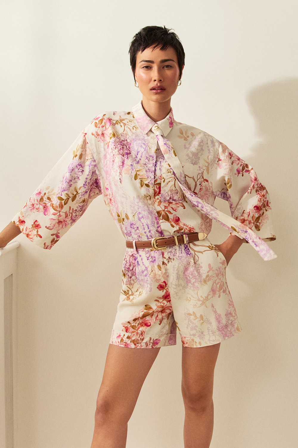 Oversized cropped blouse with floral print