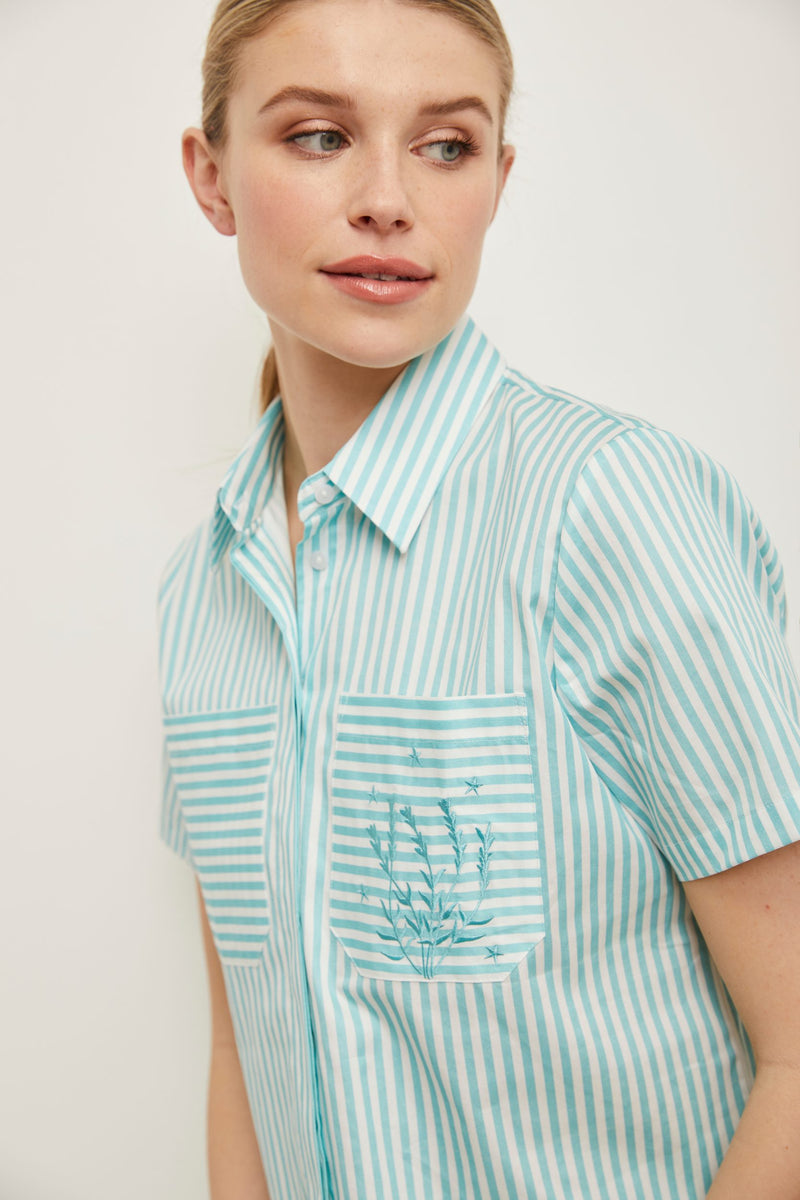 Short sleeve striped shirt with embroidered pocket