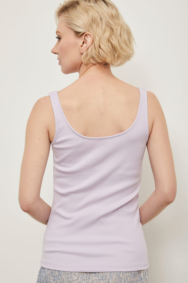 Ribbed sleeveless top with sweetheart neckline