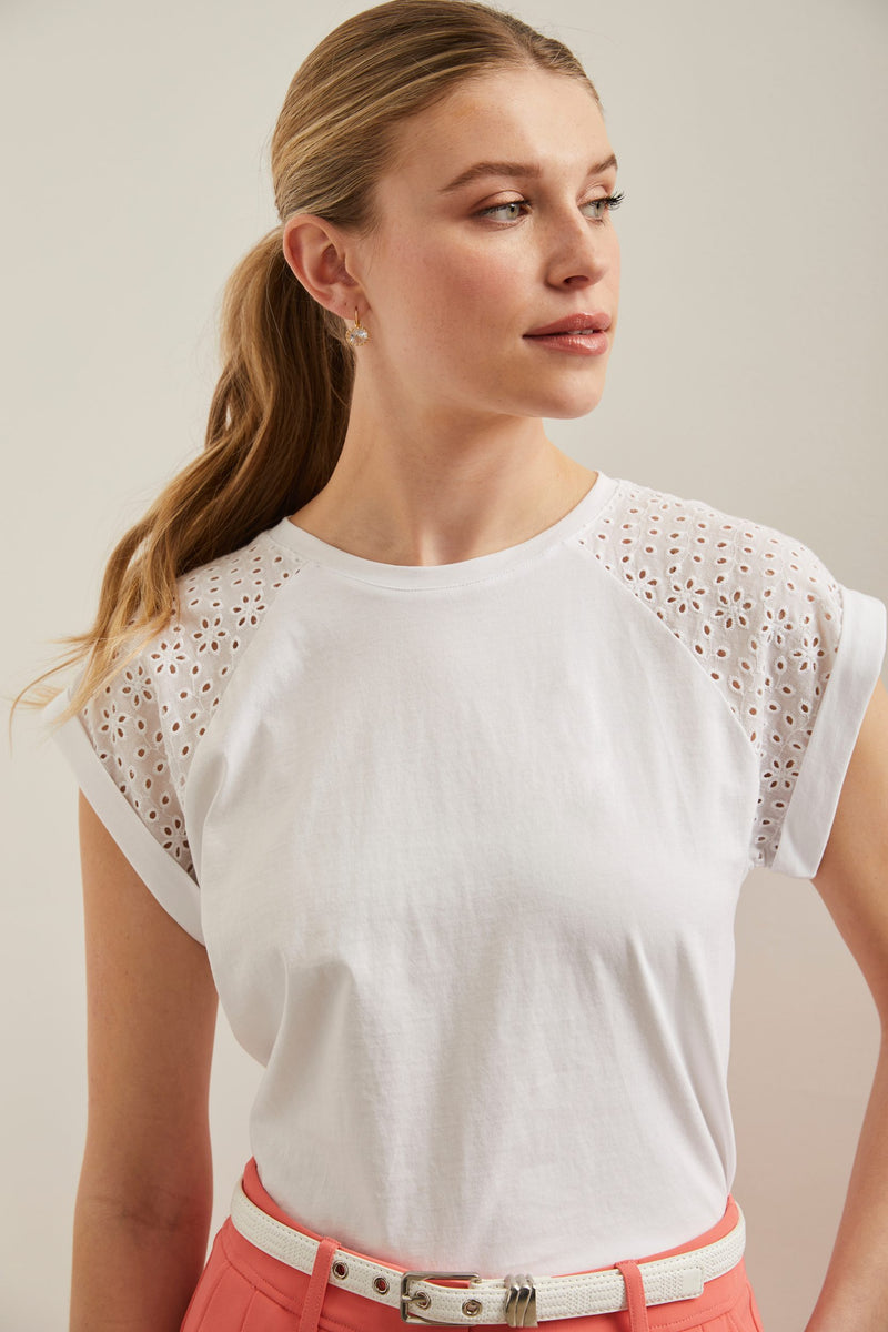 Raglan t-shirt with eyelet sleeve