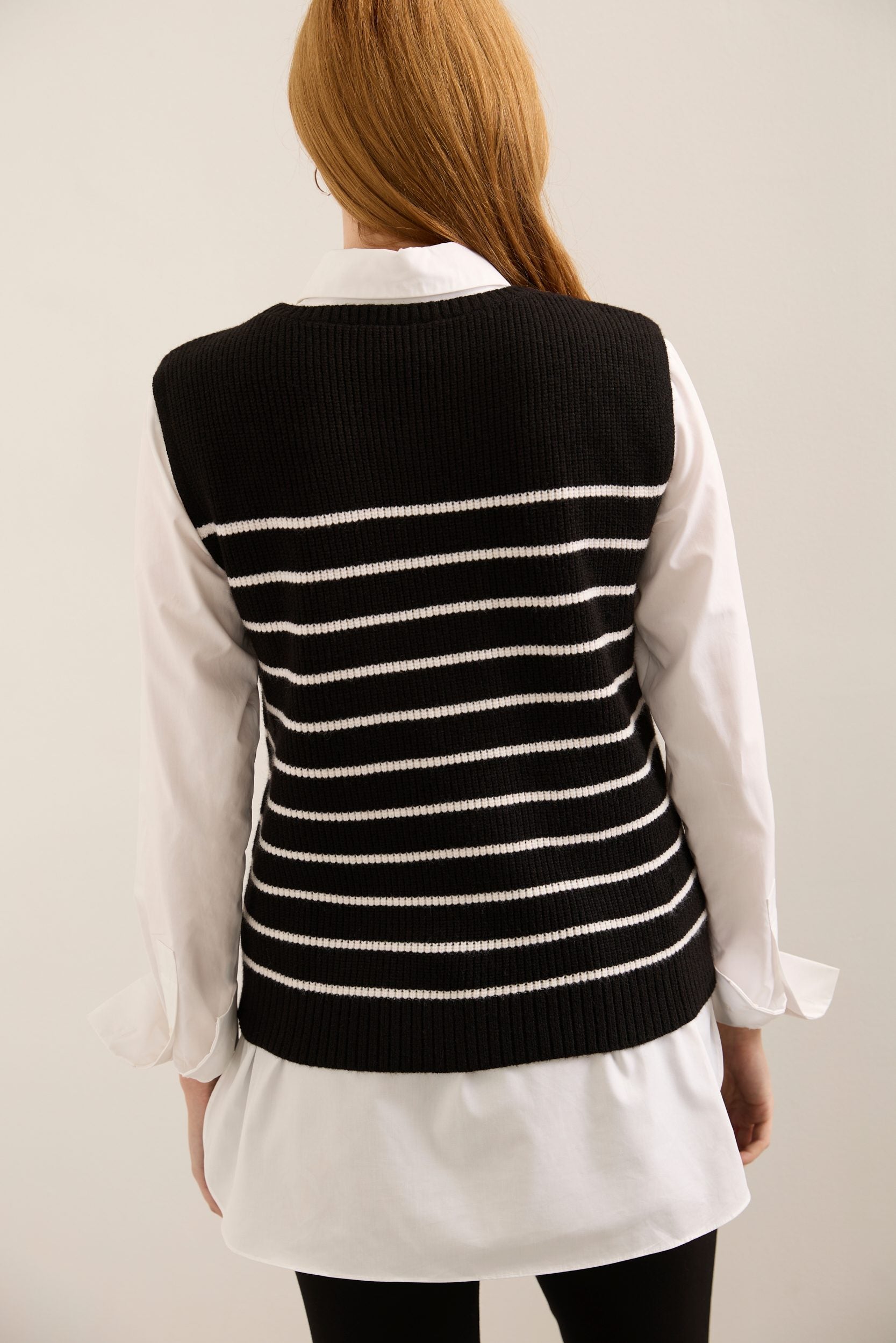 Crew neck Sleeveless Sweater