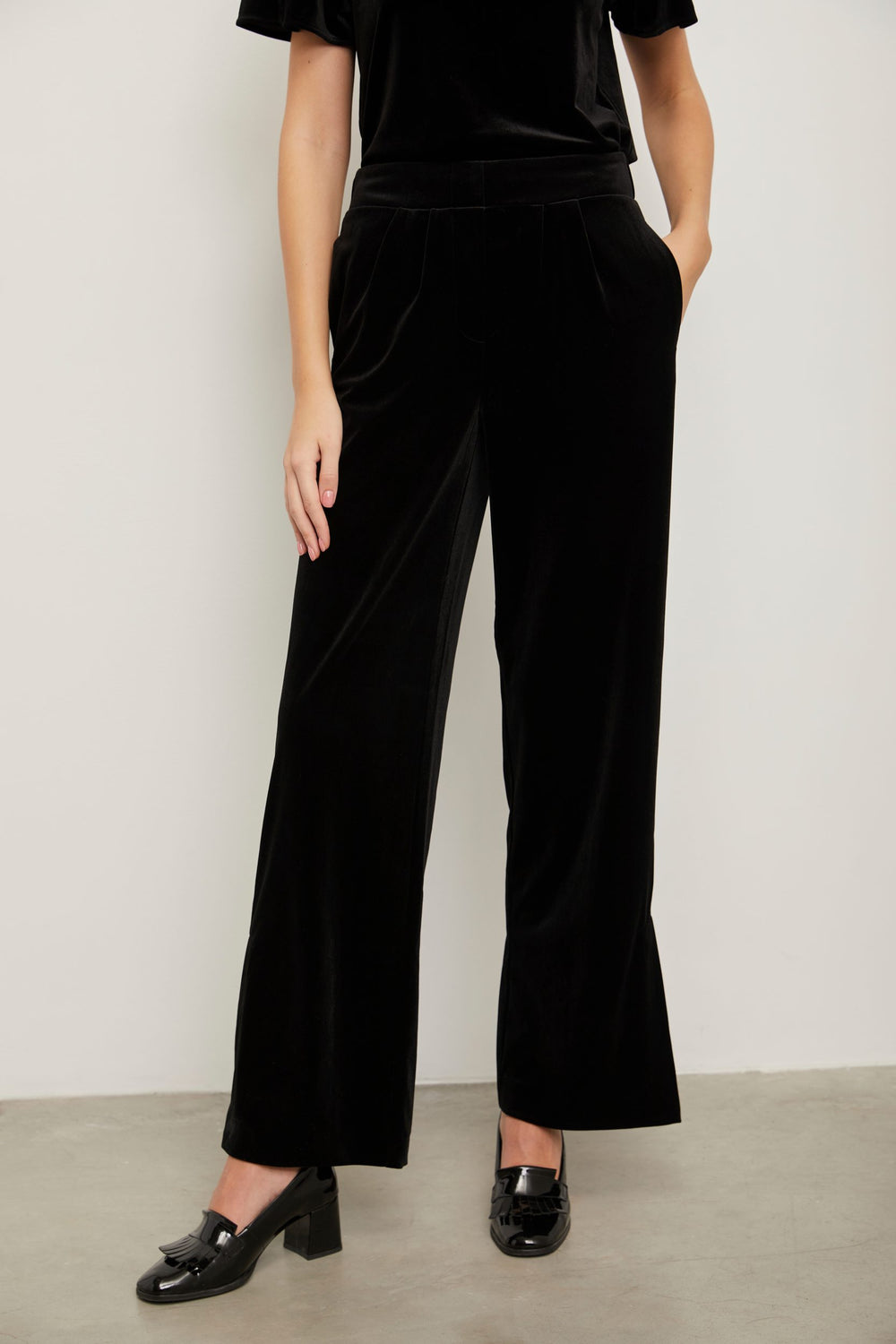 Velvet pant with elastic waist