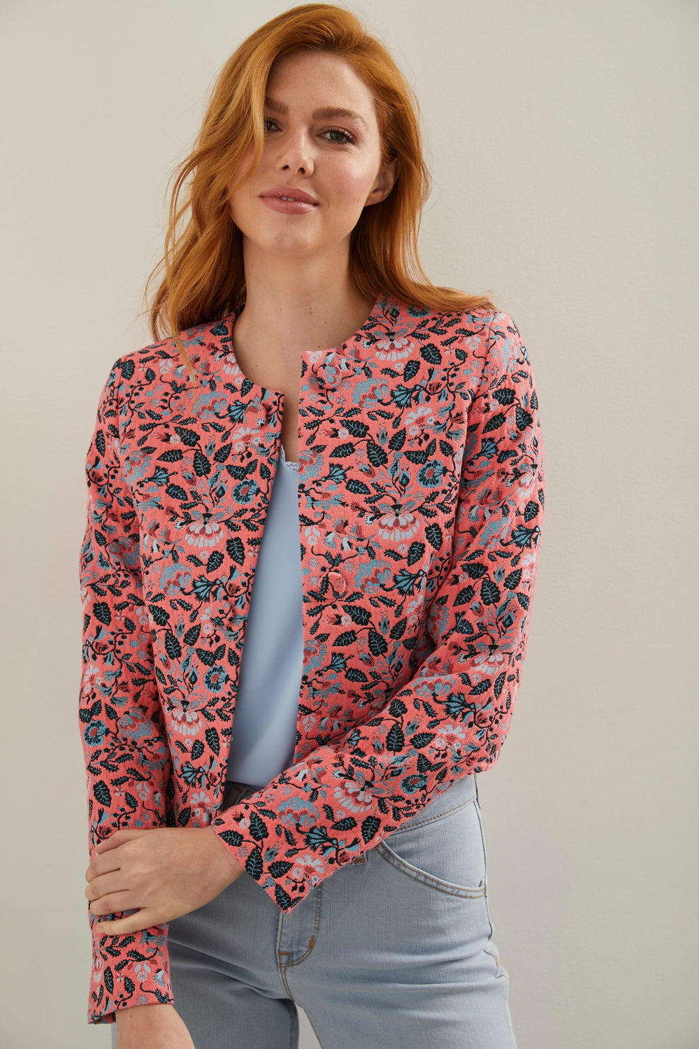 Floral jaquard cropped blazer