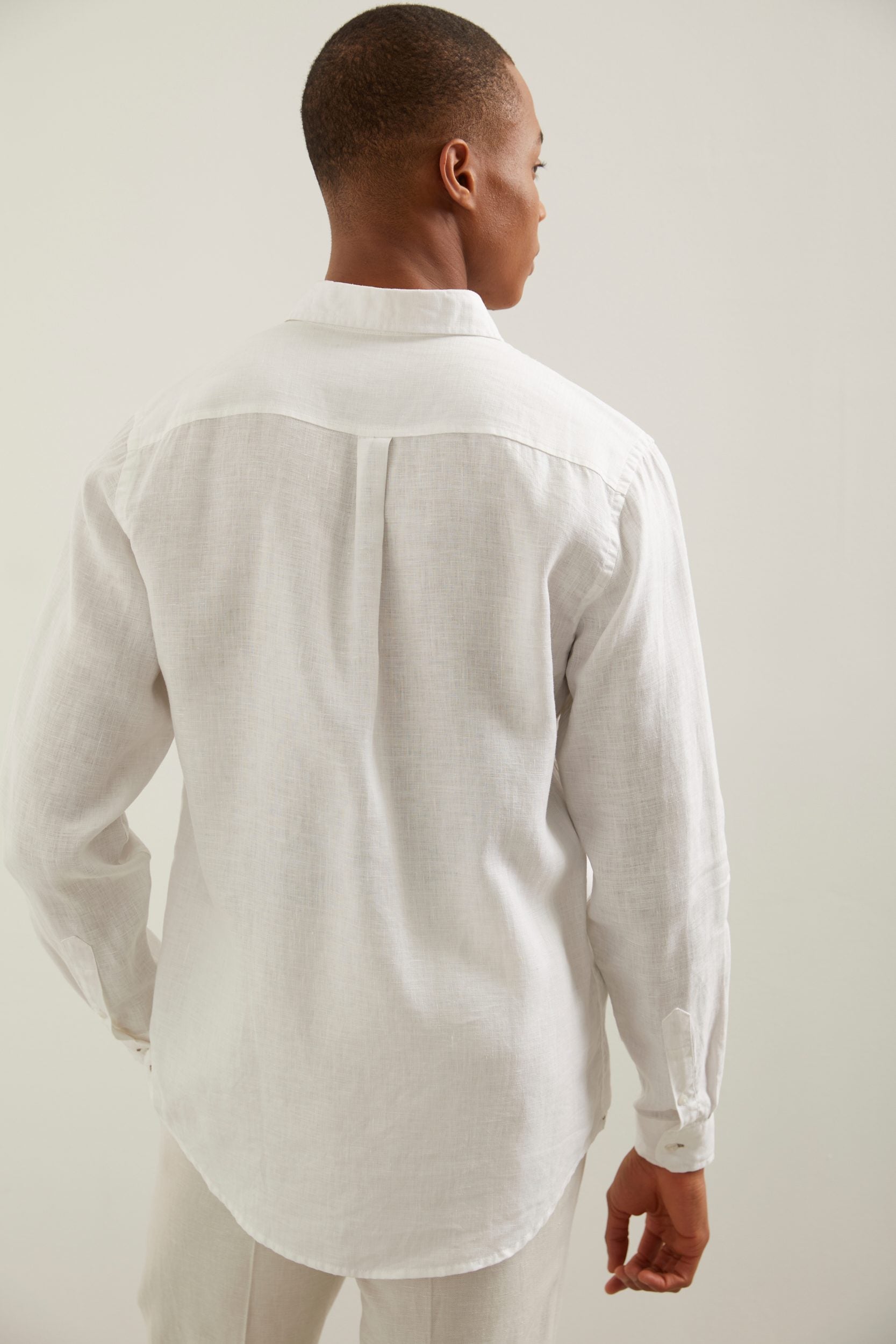 Semi-Fitted Linen shirt