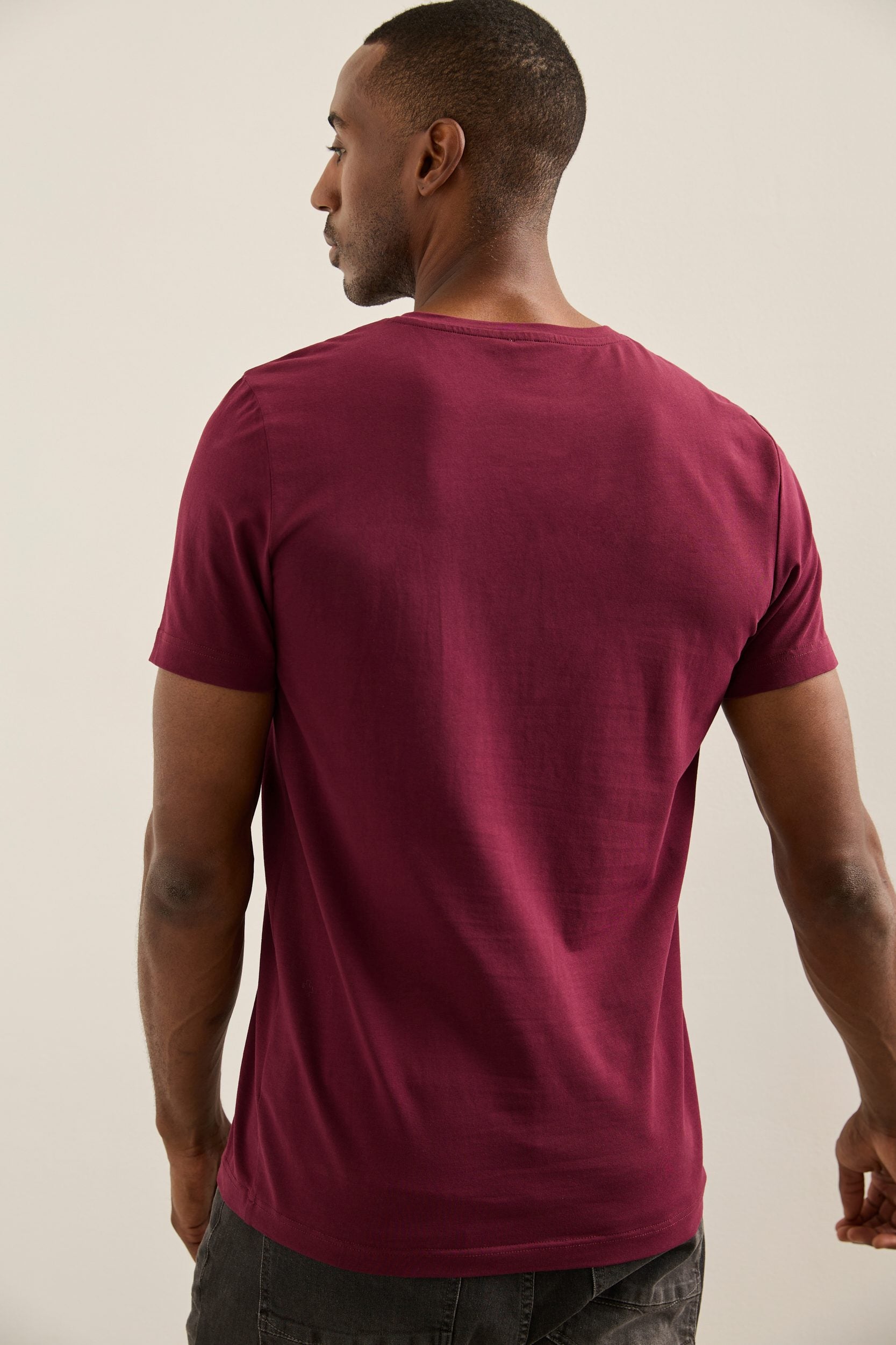 Basic V-Neck T-shirt