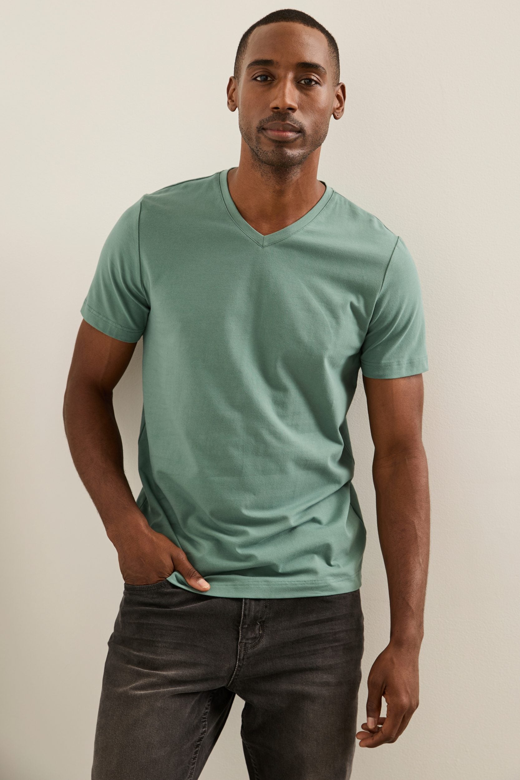 Basic V-Neck T-shirt