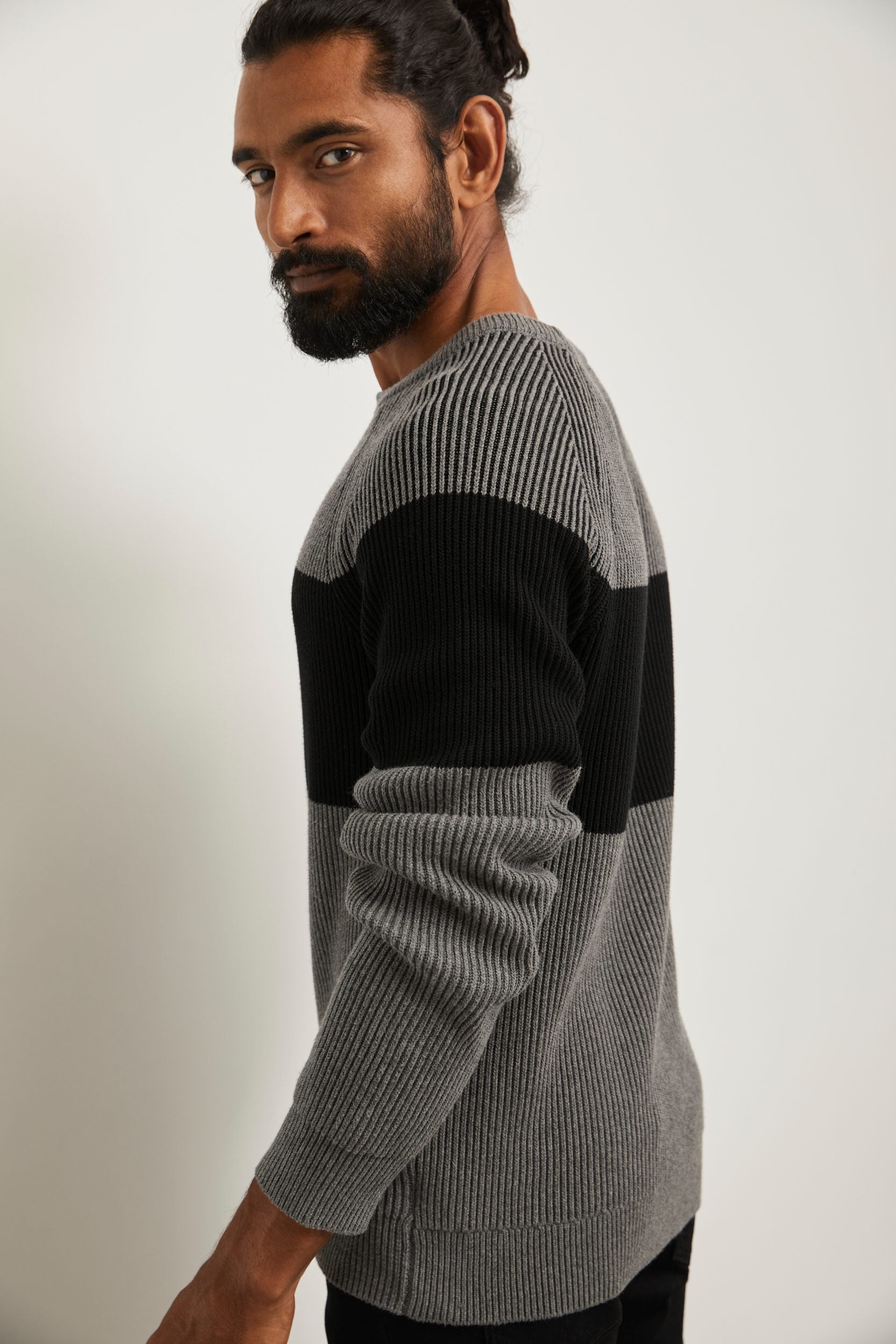 Colour block crew neck sweater