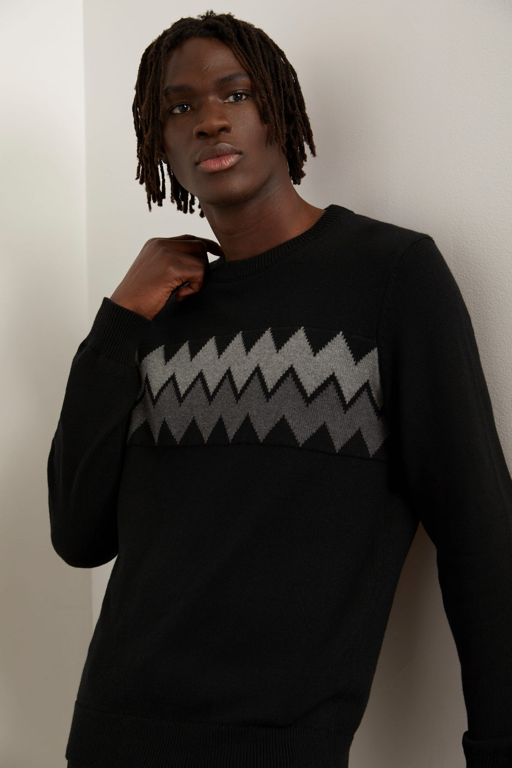 Color block crew neck sweater