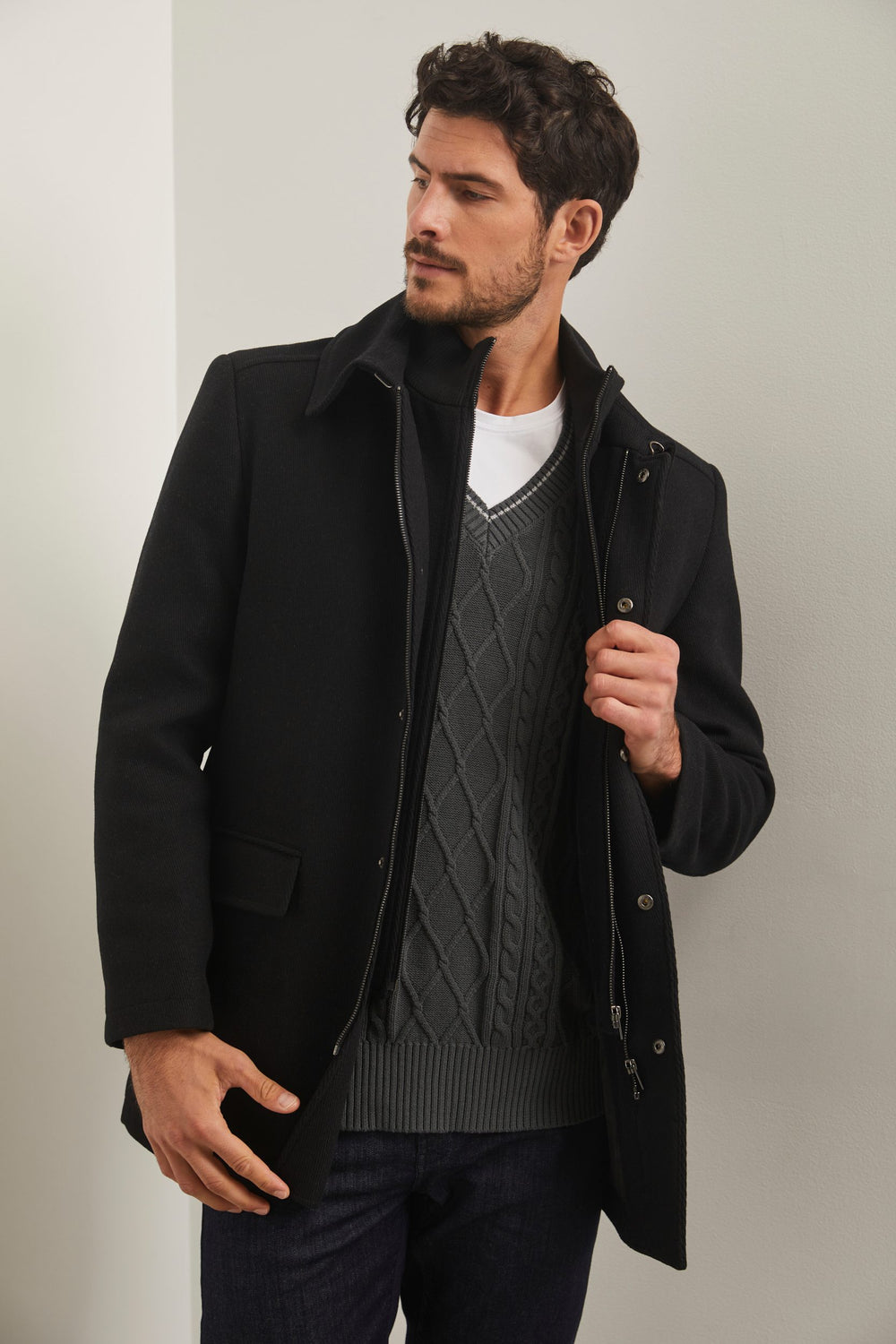 Coat in twill with fuller