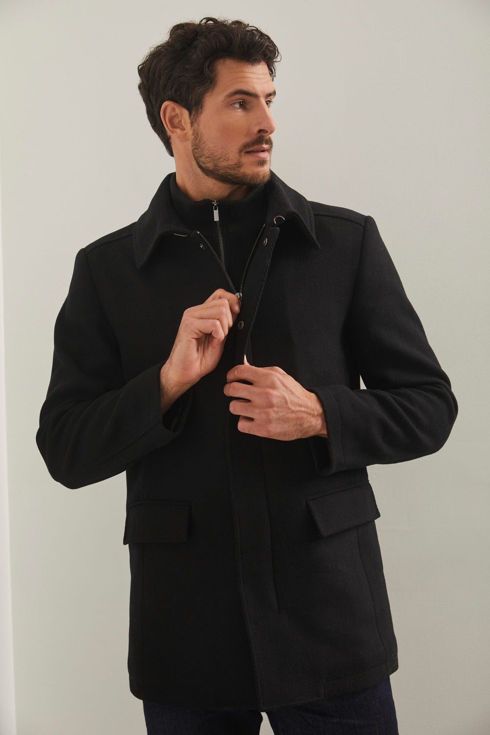 Coat in twill with fuller